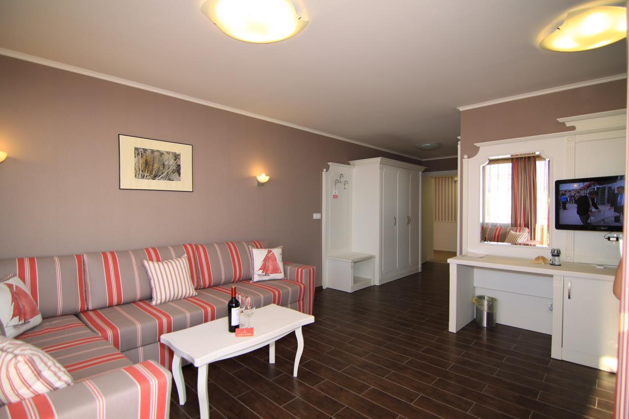 Armira Lozenets Hotel Bagian luar foto